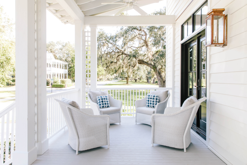 Weekend Retreat Lounge Chair