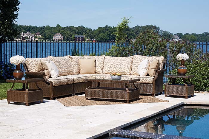 Lloyd Flanders Hampton Sofa outdoor furniture