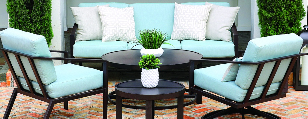 Capstone Cushion Swivel Lounge Chair