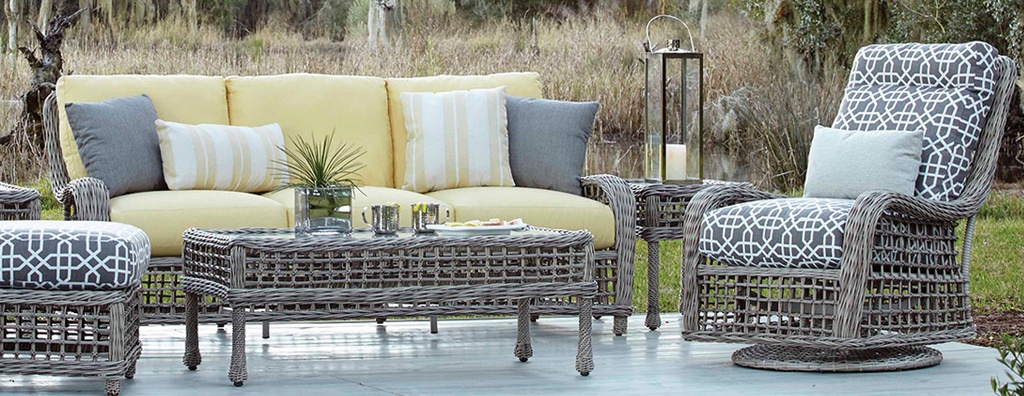 Moraya Bay Loveseat