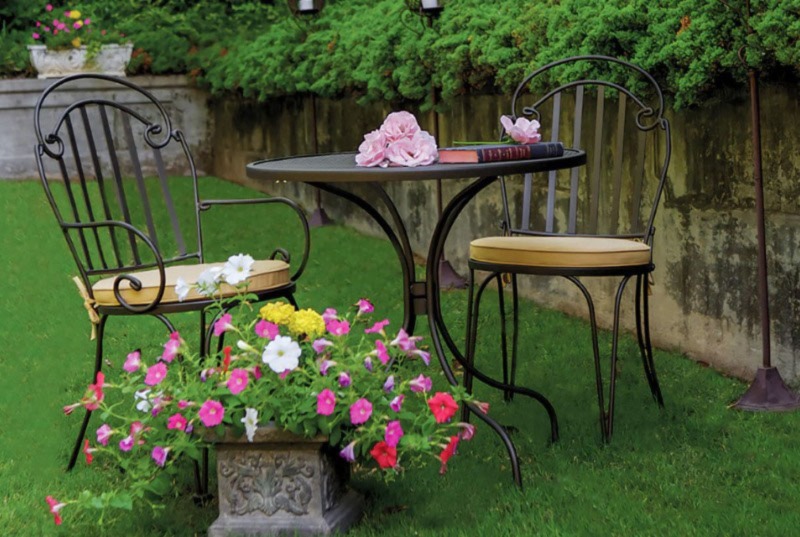 Meadowcraft Round Micro Mesh Outdoor Dining Table
