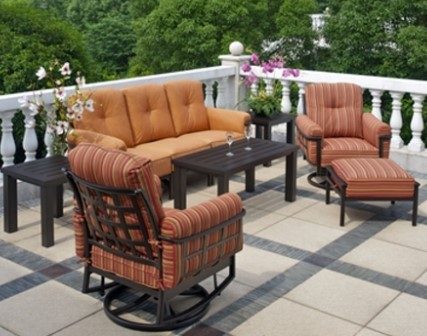 Stratford Estate Ottoman Outdoor Living