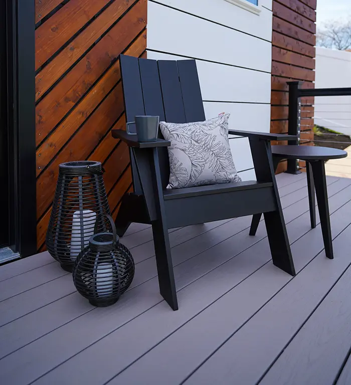 Nordic Round End Table