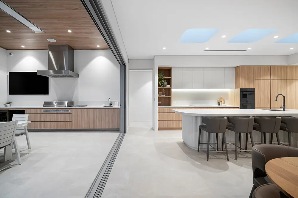 Bromic Platinum Smart-Heat Electric 2300 Watt Patio Heater