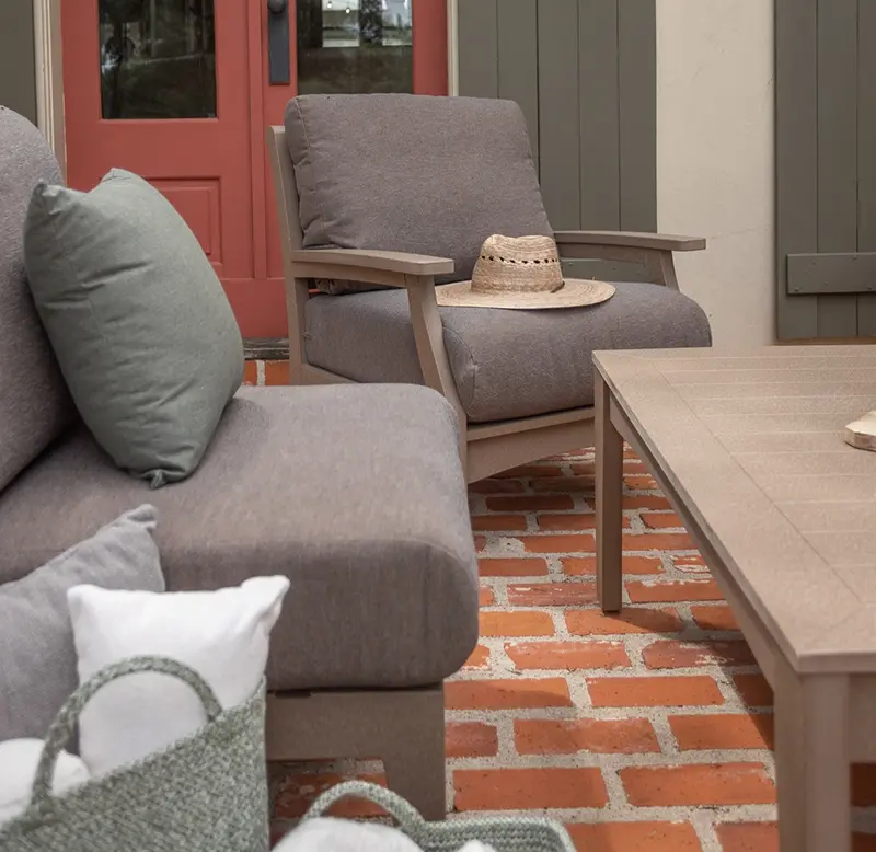 Classic Terrace Center Armless Chair