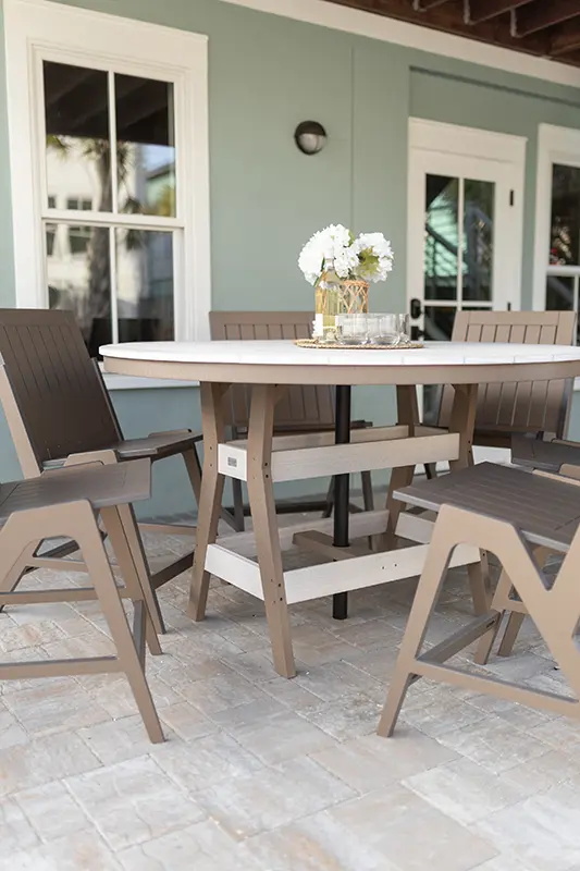 Harbor 60" Round Bar Table