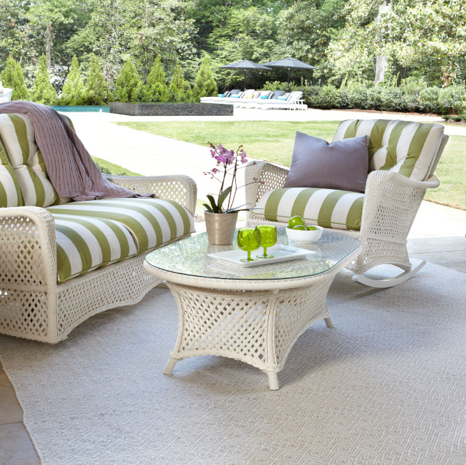 Grand Traverse 43" Oval Cocktail Table