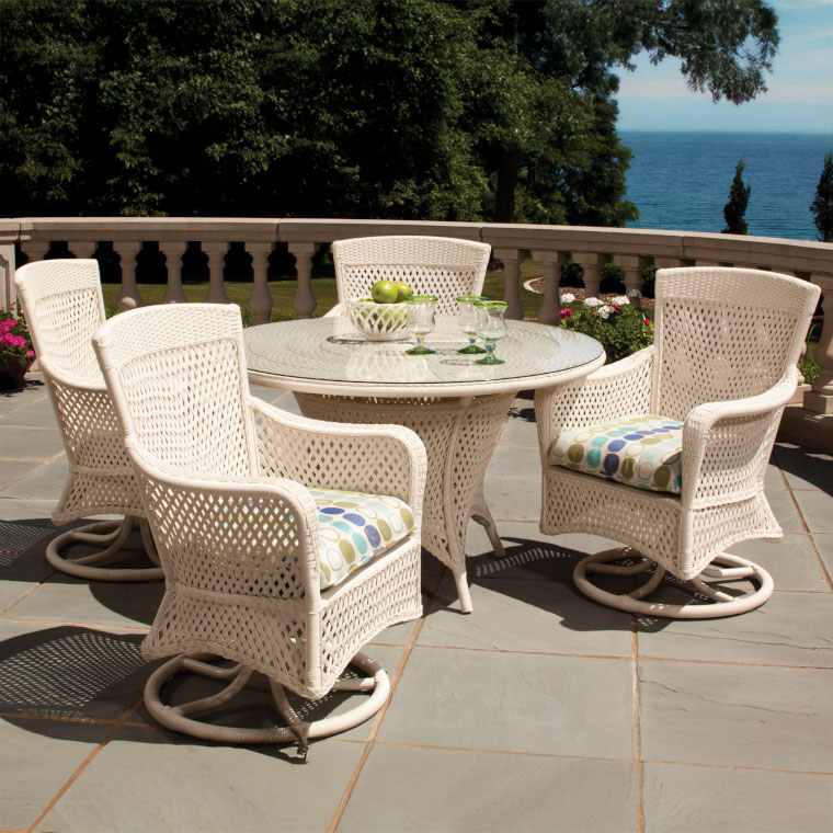 Grand Traverse Swivel Dining Armchair