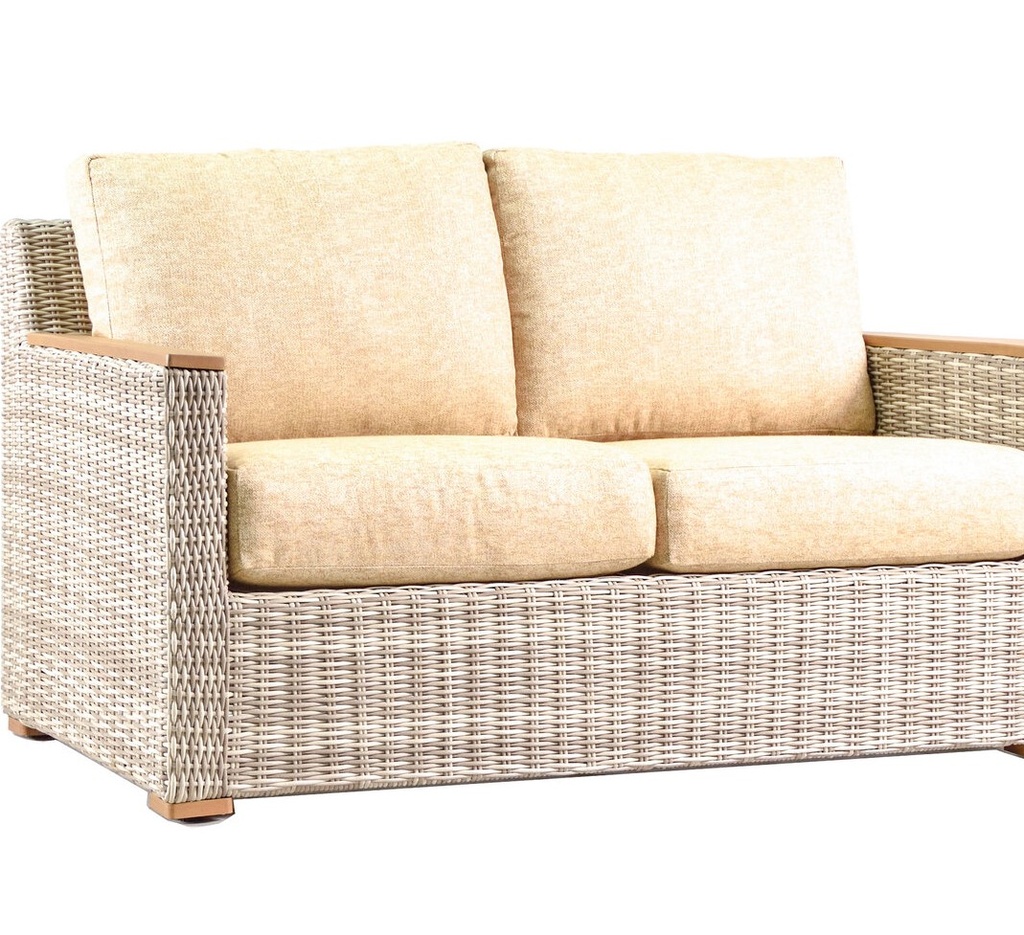 Basseterre Loveseat